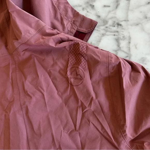 Women’s la sportiva running rain jacket in pink | size medium - Picture 7 of 10